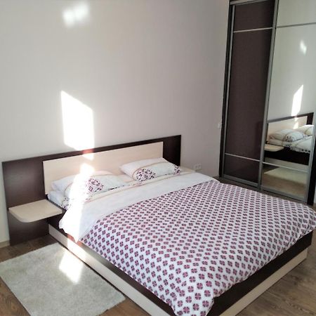 2 Bedrooms Apartment 150M From Opera House Lemberg Exterior foto