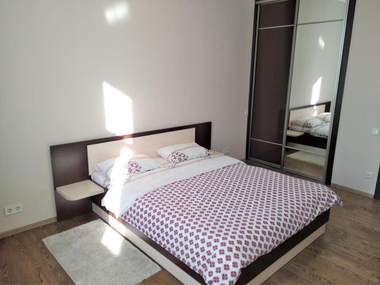 2 Bedrooms Apartment 150M From Opera House Lemberg Exterior foto